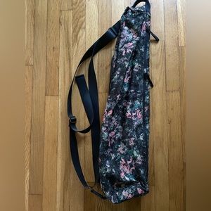 Lululemon yoga bag
